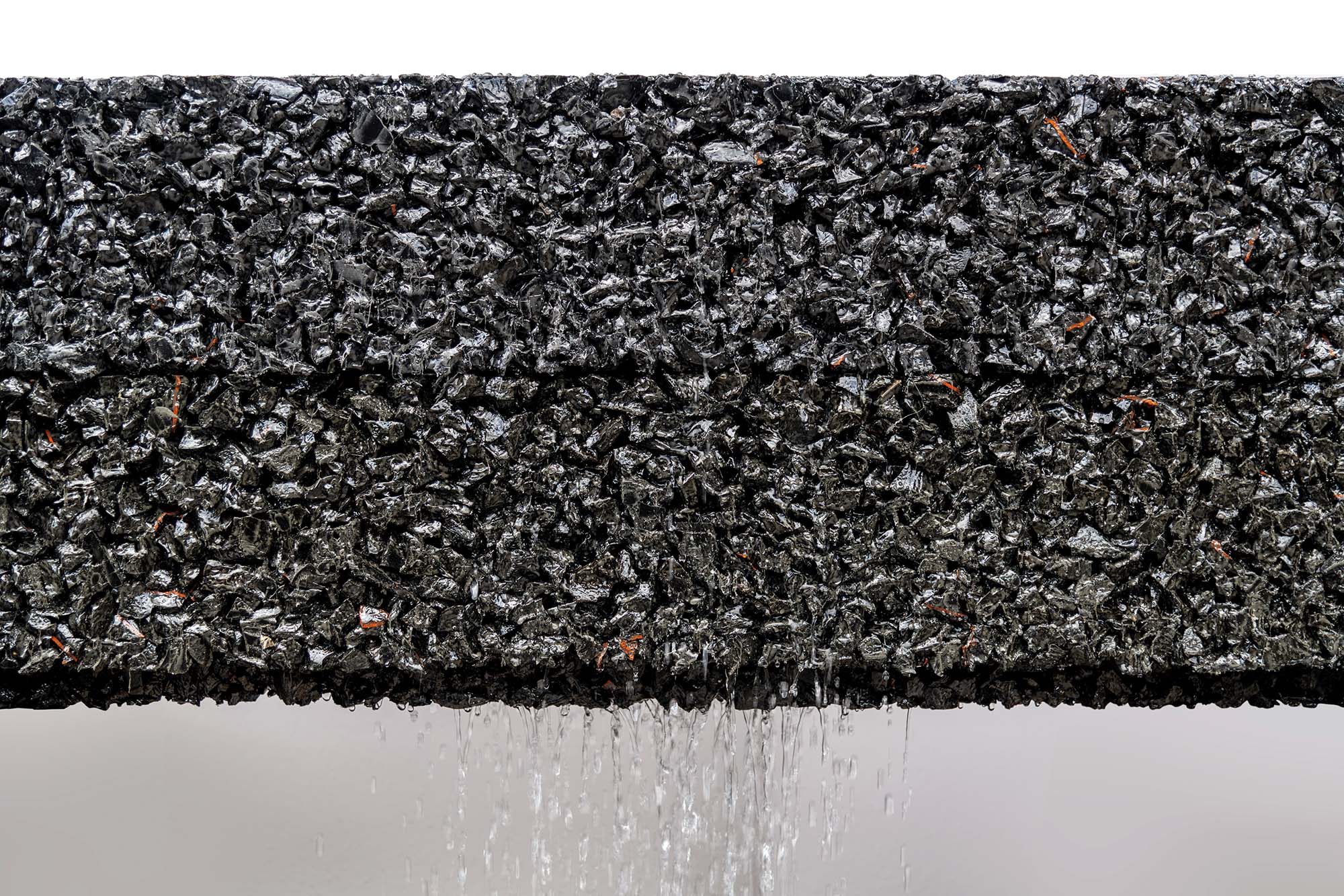 Wasserableitung durch das Rosehill-Drainagesystem aus recyceltem Gummi