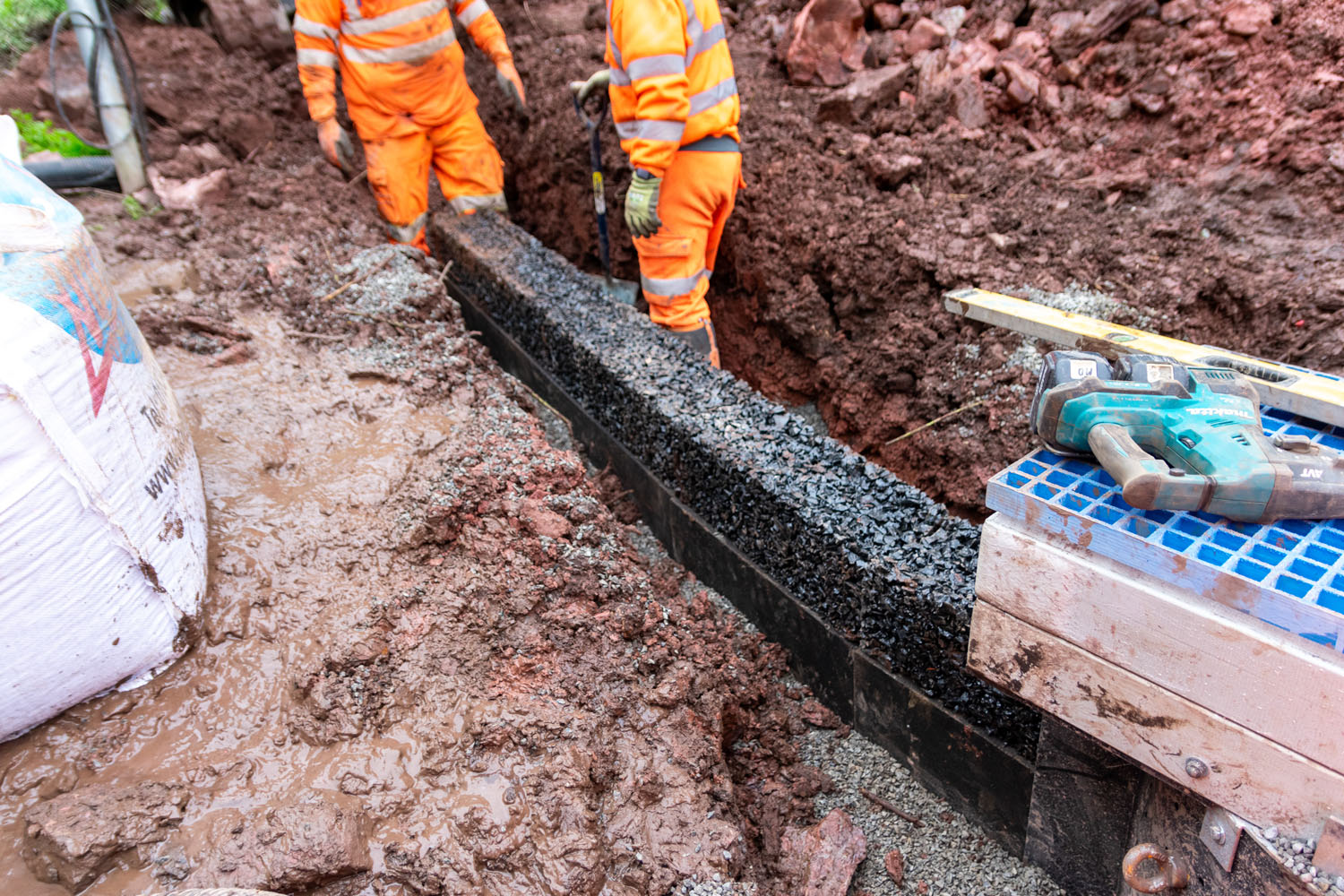 Pembroke rail cutting drainage installation